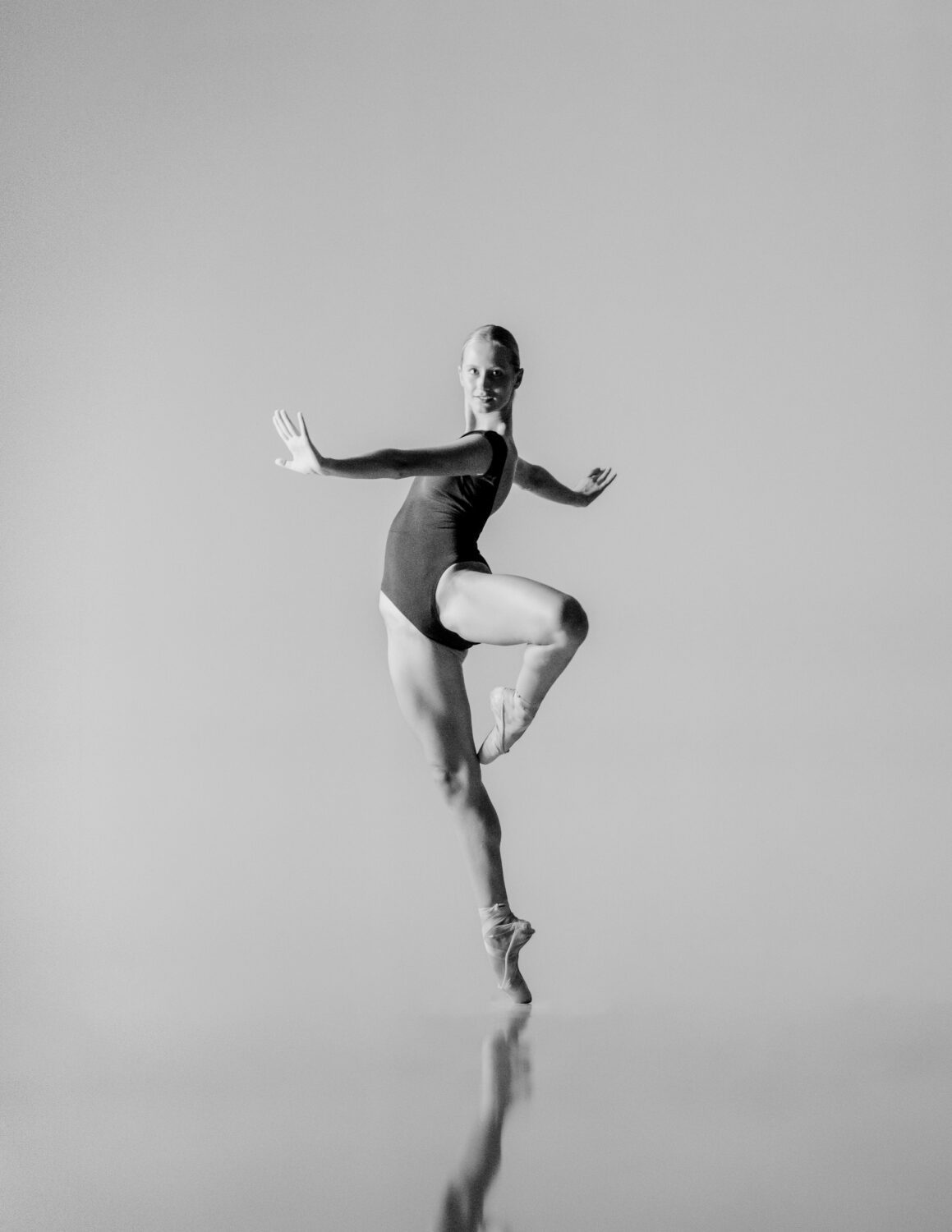Valentine Chaumet dancing at Junior Ballet Antwerp